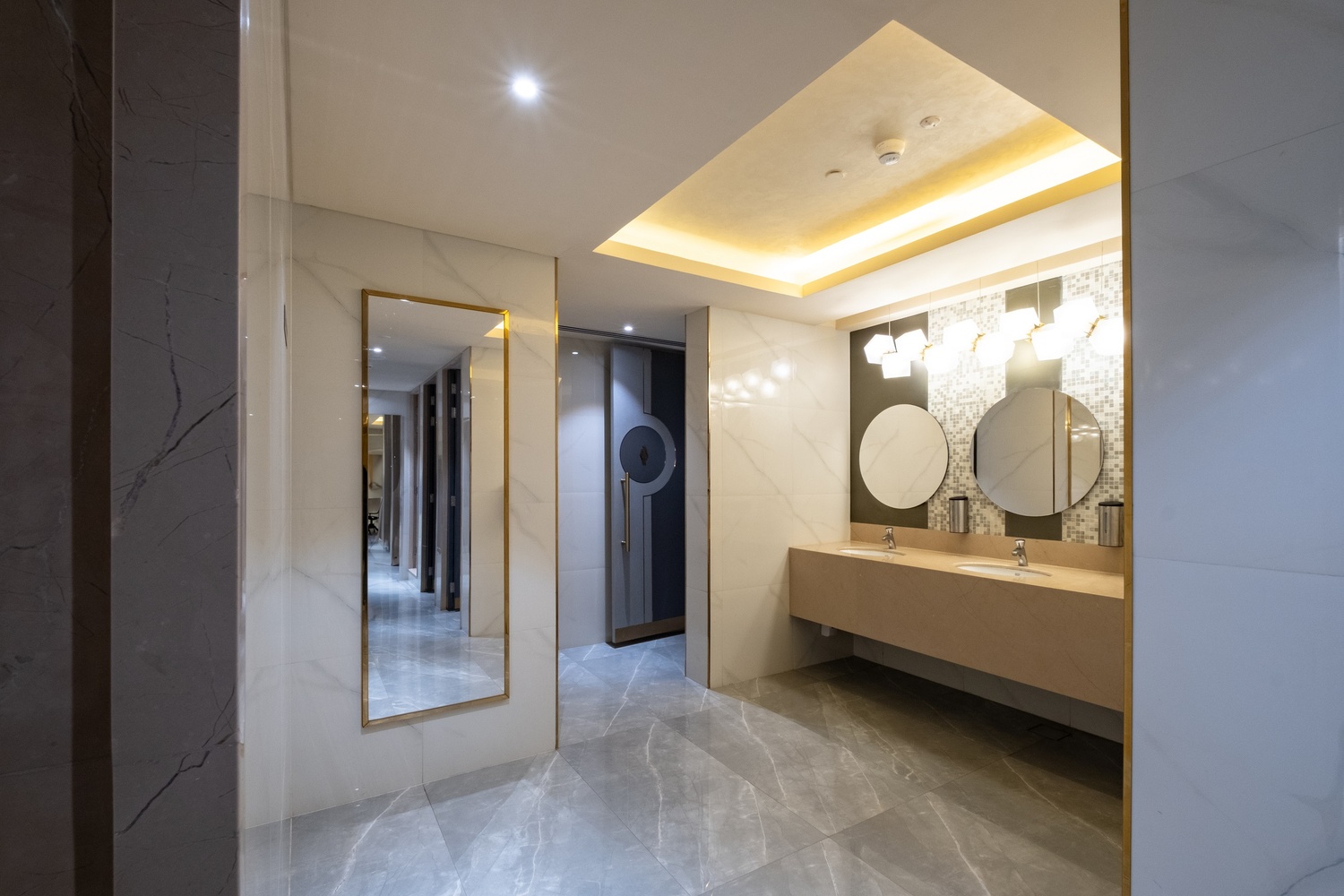Cinema LUXE CP.67 | Mohali